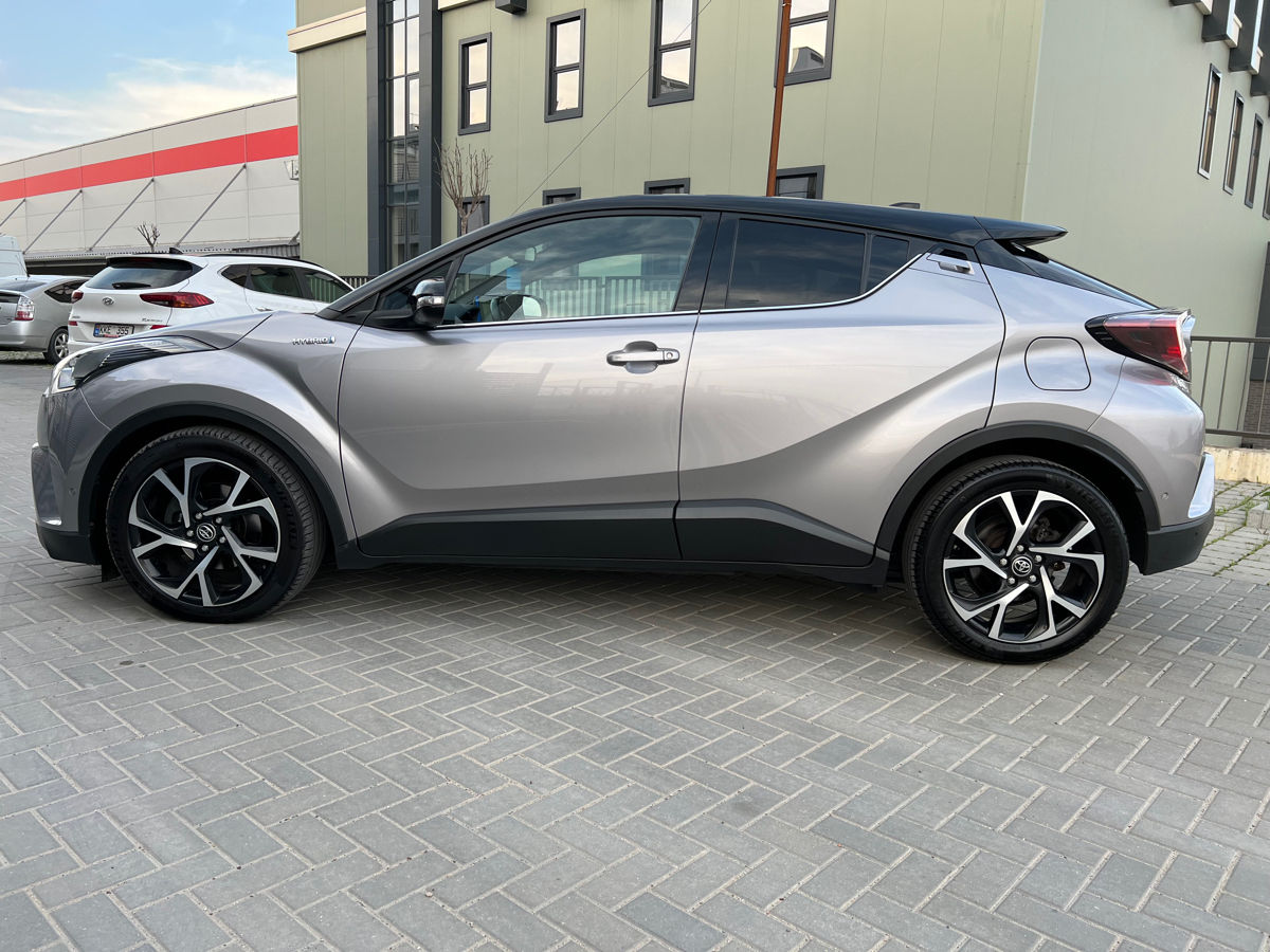 Toyota C-HR foto 1