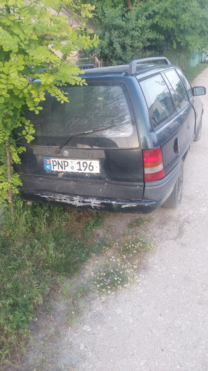 Opel Astra фото 2
