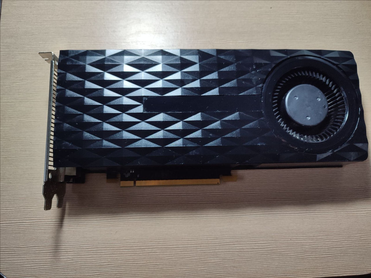 GeForce GTX 970 4 GB GDDR5 / 256-bit - Verificare / Instalare фото 0