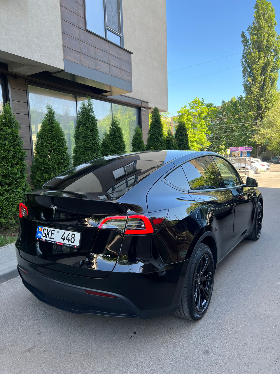 Tesla Model Y foto 6