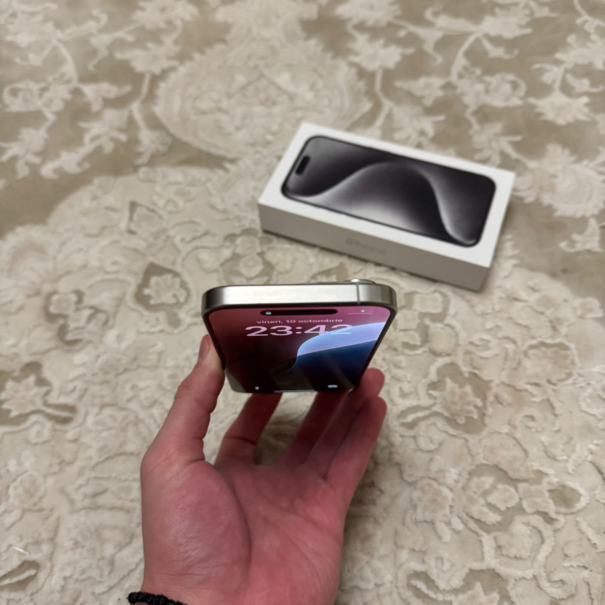 iPhone 15 Pro 128GB White Titanium foto 4