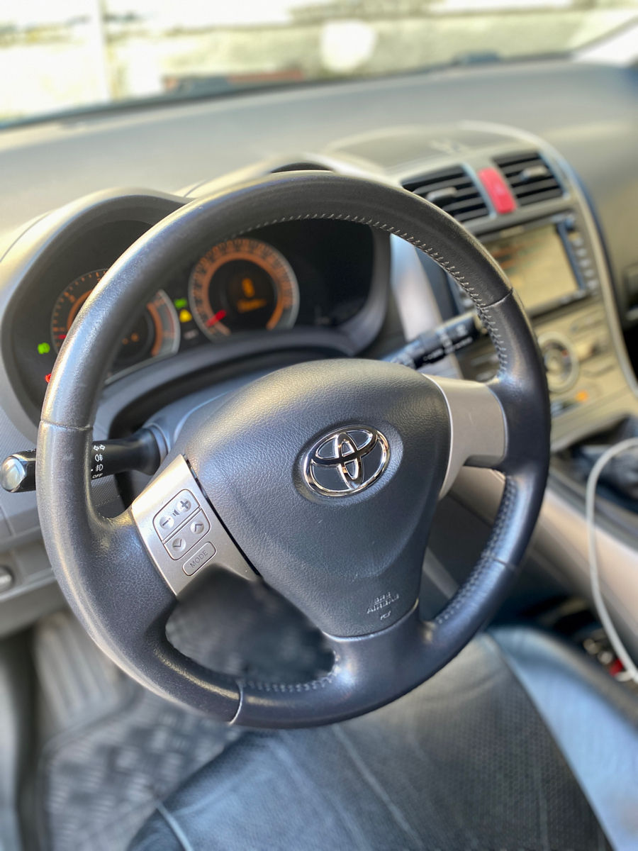 Toyota Auris foto 6