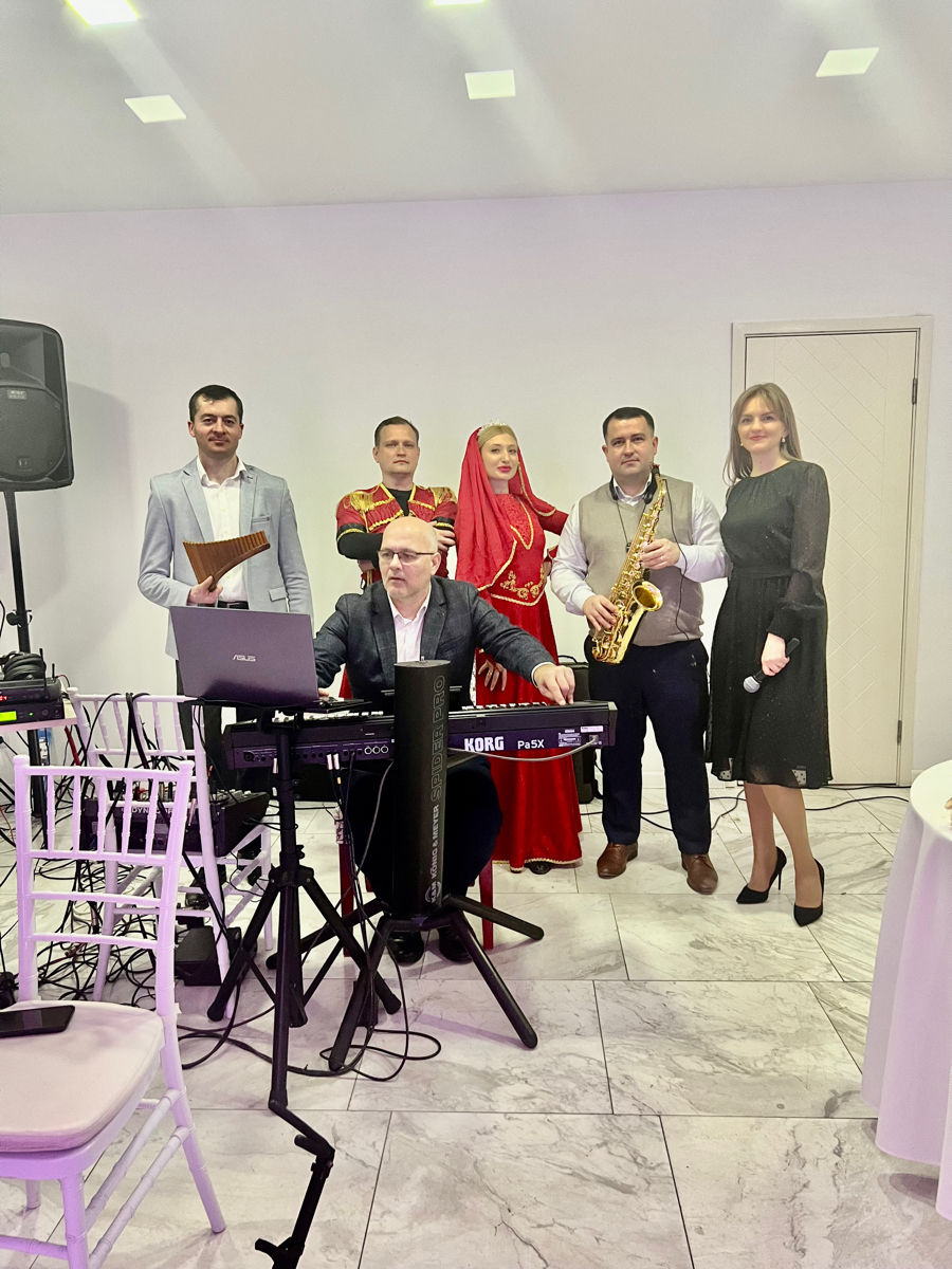 Muzicanti, solisti, formatie la nunti si cumetrii foto 0