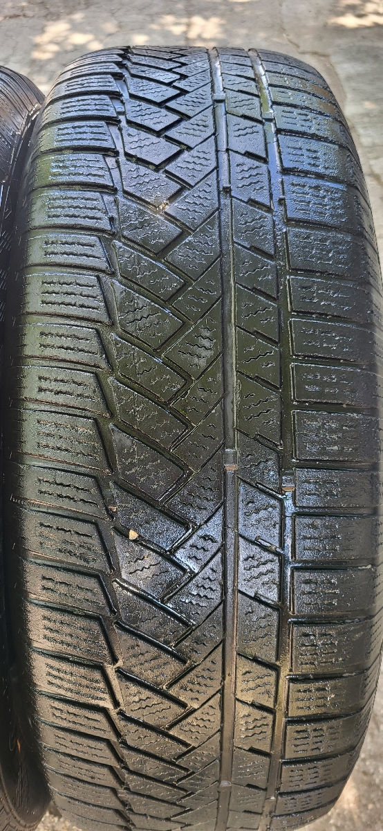 Шины 235/65 R17 Continental  foto 2