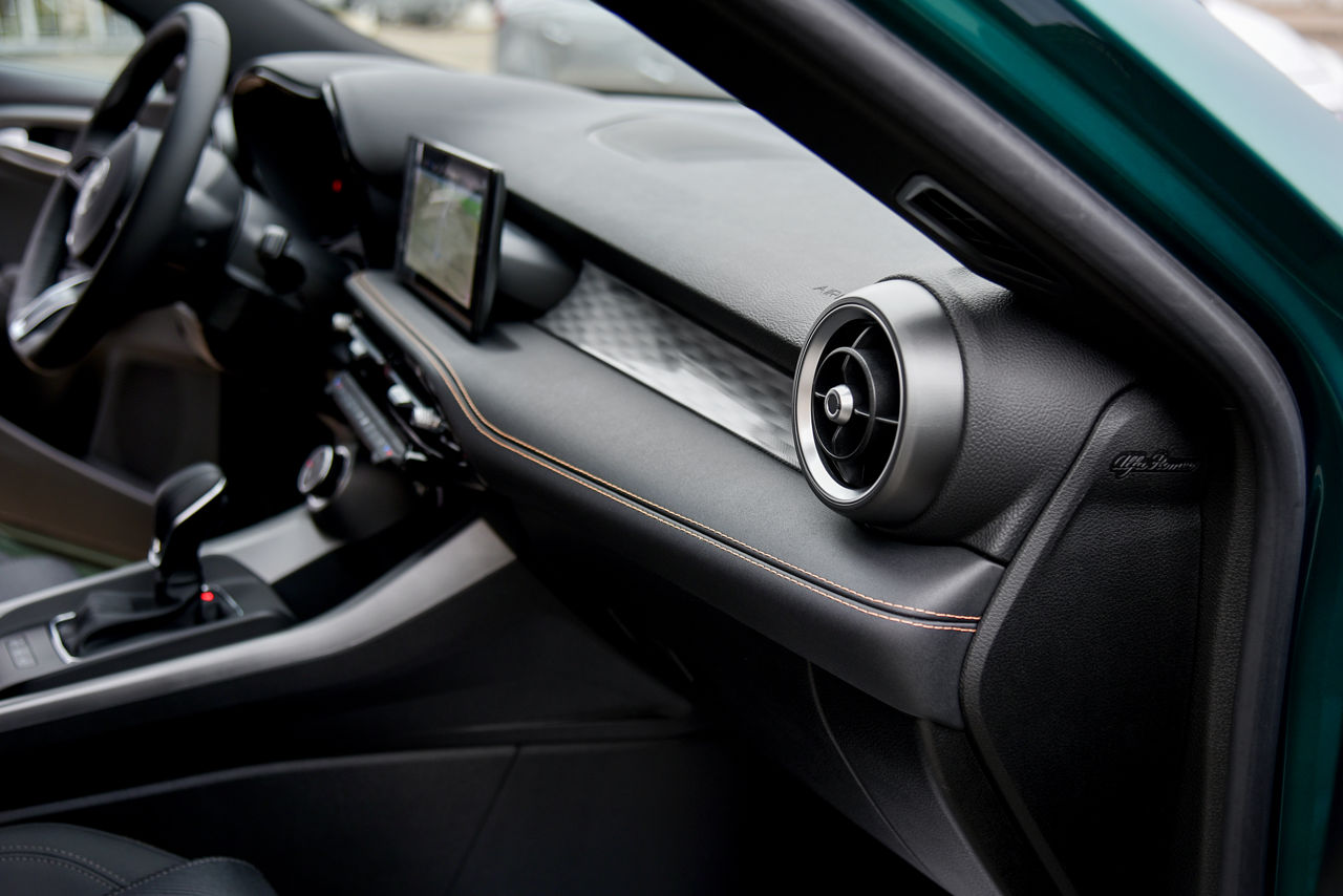 Alfa Romeo Tonale foto 8