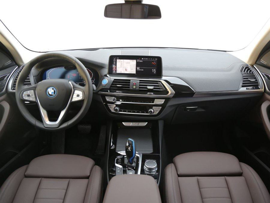 BMW iX3 foto 8