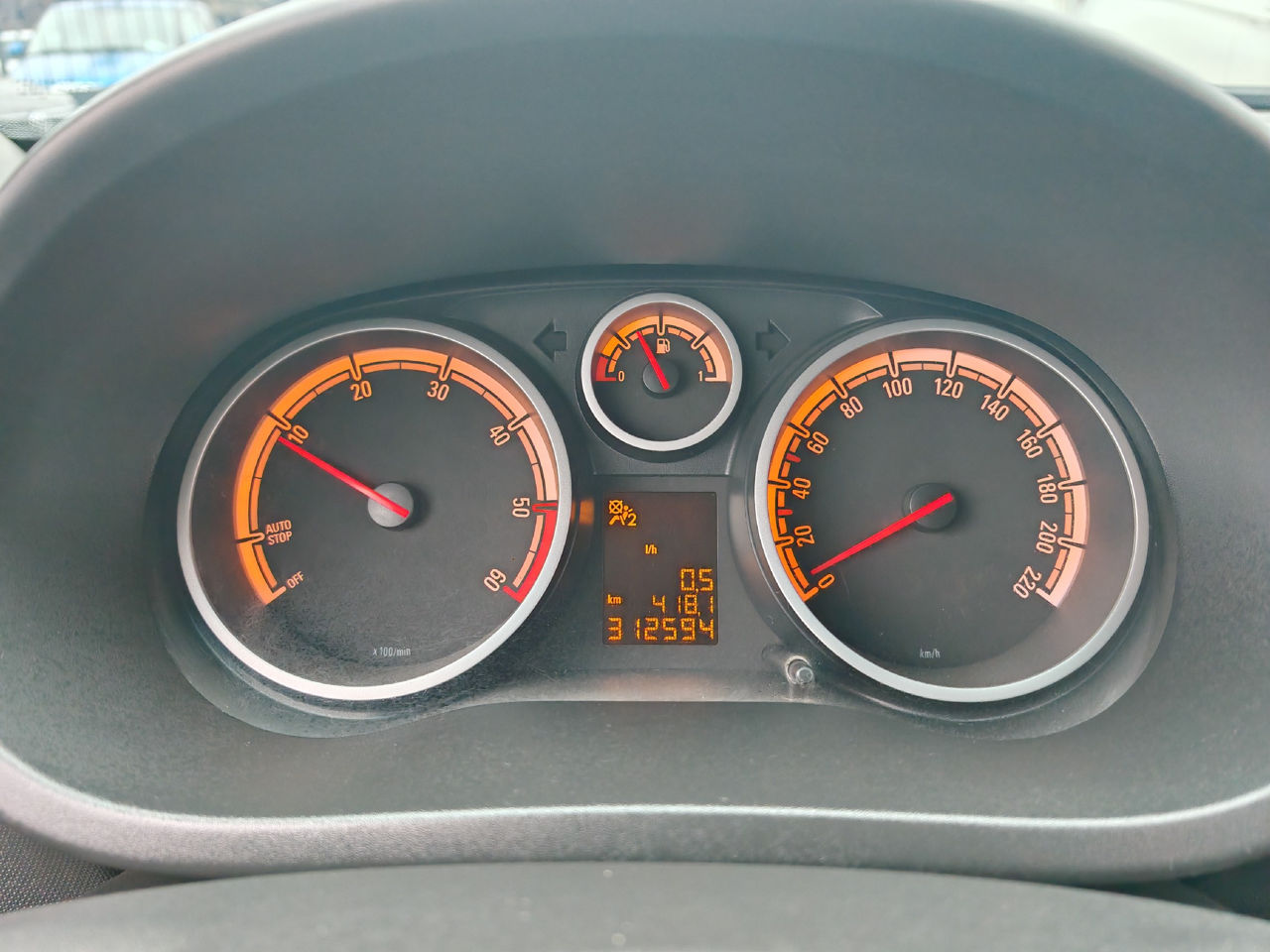 Opel Corsa фото 9