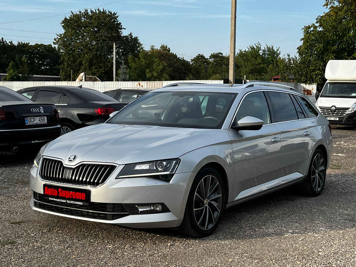 Skoda Superb foto 2