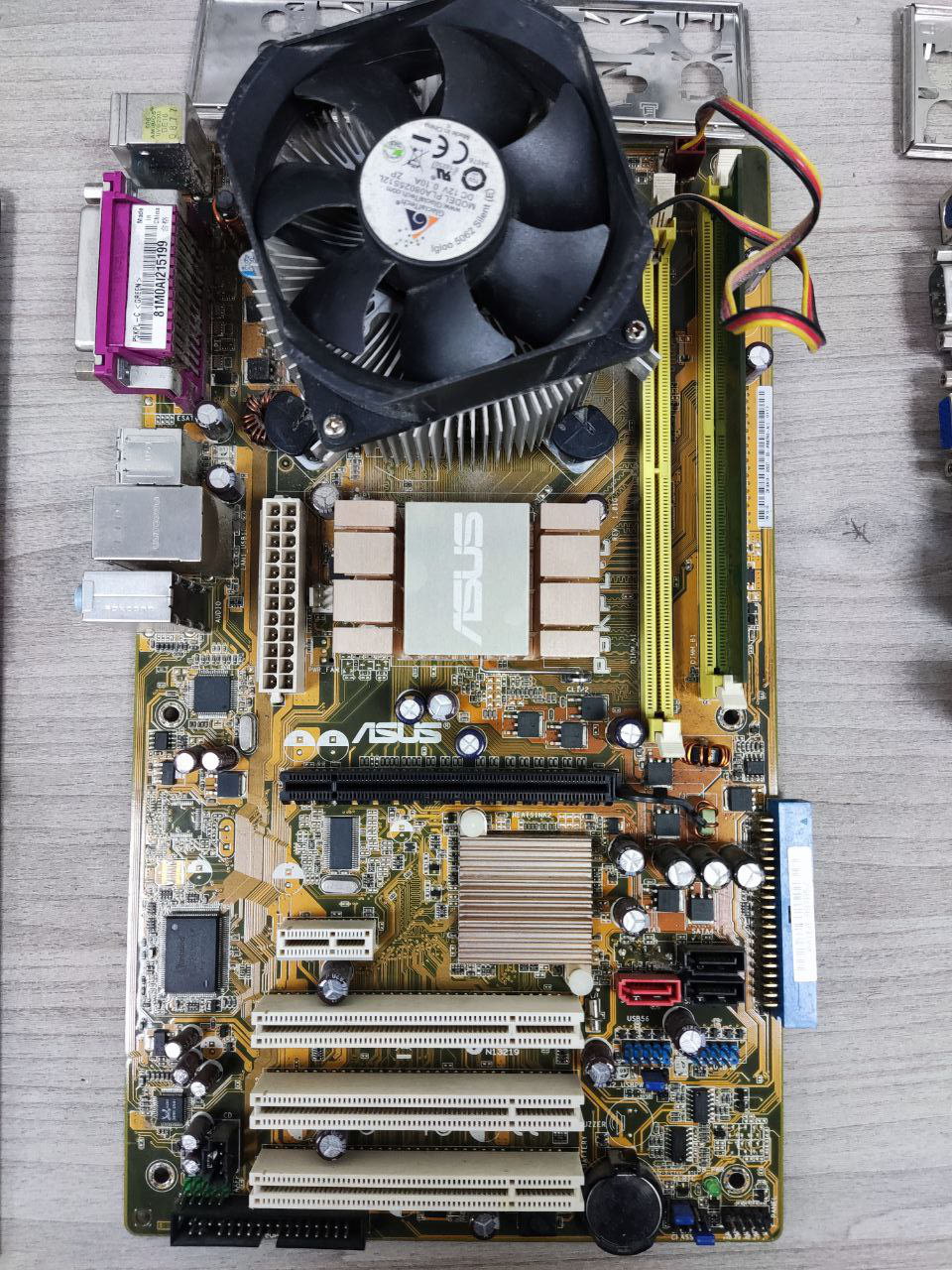 Мат. платы 775 сокет - рабочие.