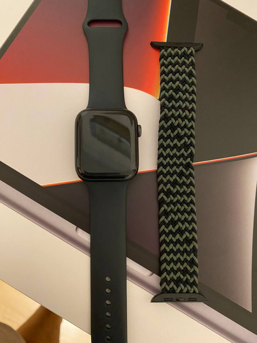 Apple Watches SE2