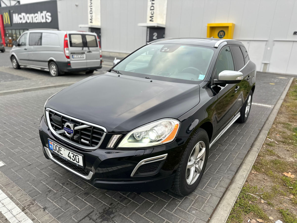 Volvo XC60 foto 0