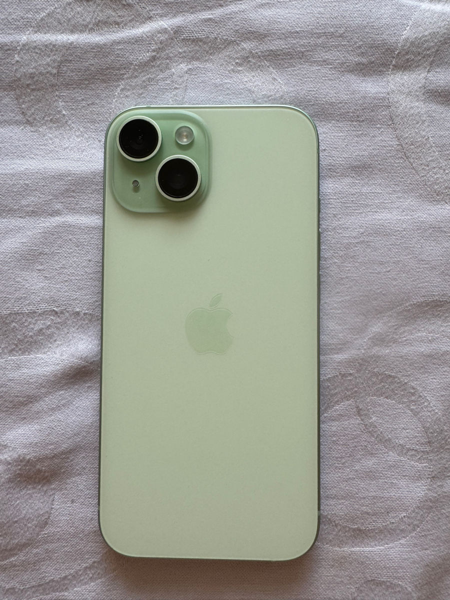 IPhone 15 Green 256GB foto 1