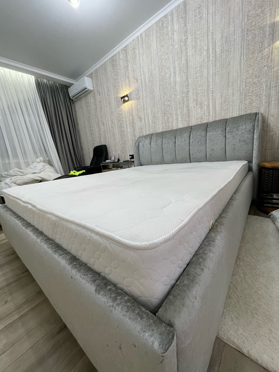 Встроенная спальная мебель с кроватью