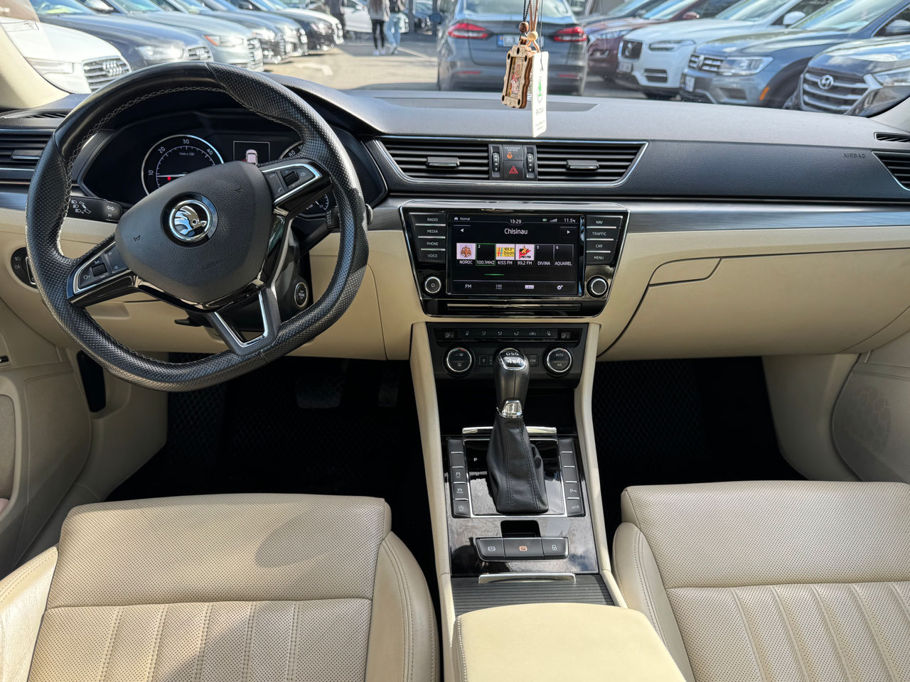 Skoda Superb foto 6