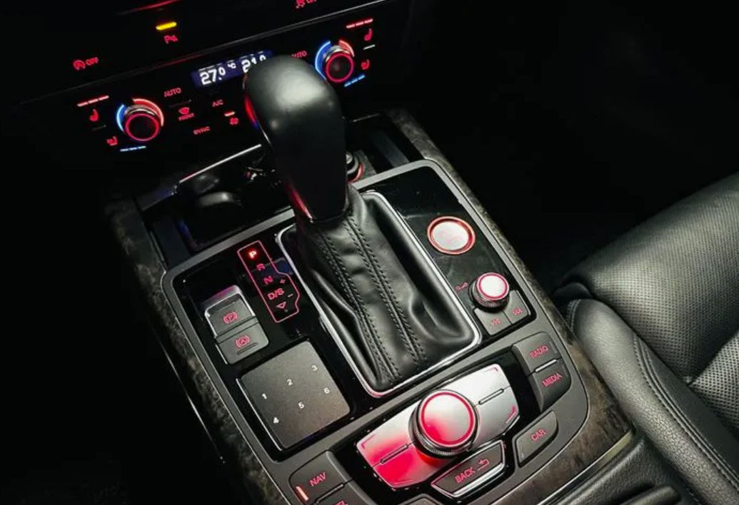 Audi A6 фото 6