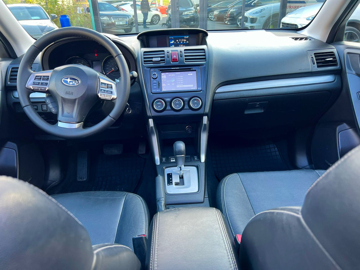 Subaru Forester foto 9