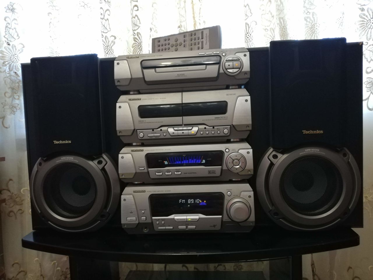 Музыкальный центр.Стерео система.MP3.USB.AUX.Tuner.CD