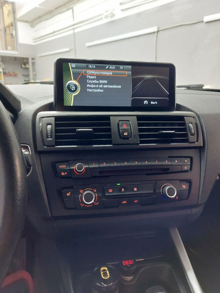 BMW - замена штатных мониторов и приборные панели на Android фото 3