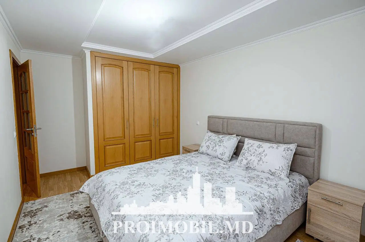 Apartament cu 3 camere, 70 m², Centru, Chișinău foto 1