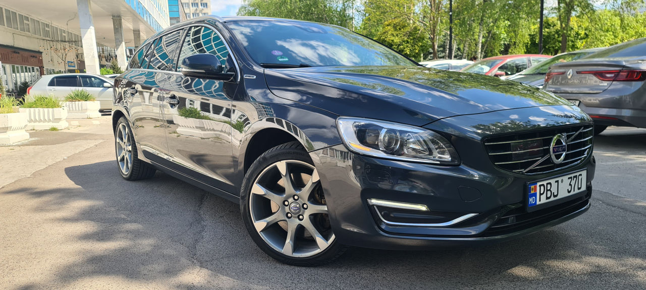 Volvo V60 foto 1