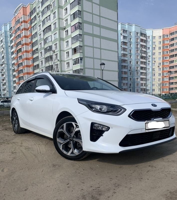KIA Ceed фото 1