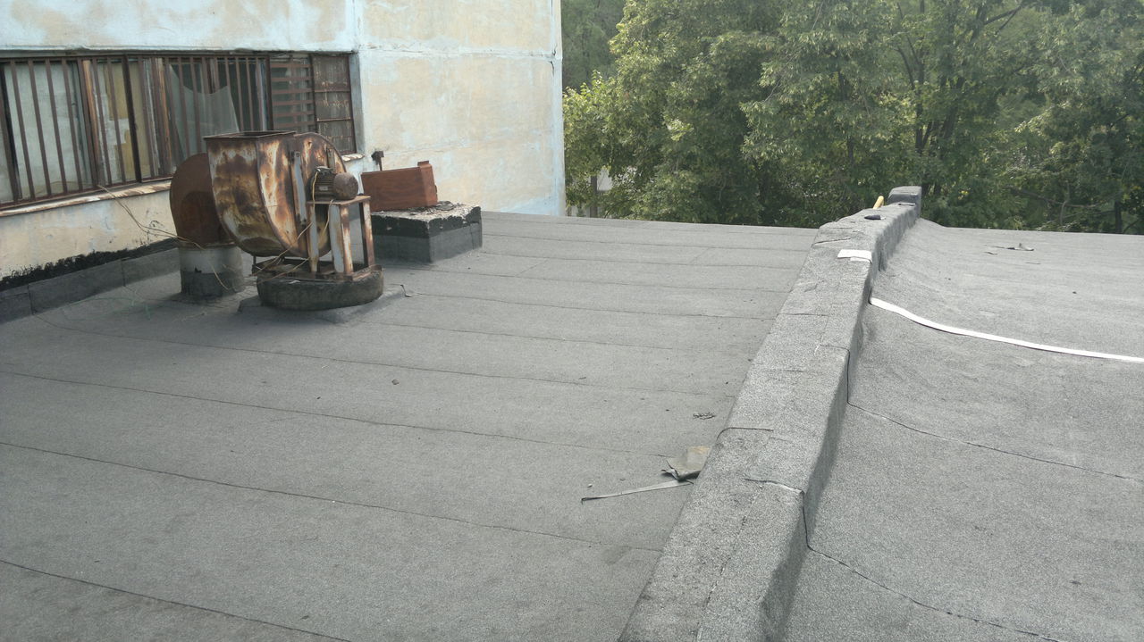 Lucrari de hidroizolatie la acoperis a blocurilor locative, garaje, depozite, hale in Chisinau foto 0