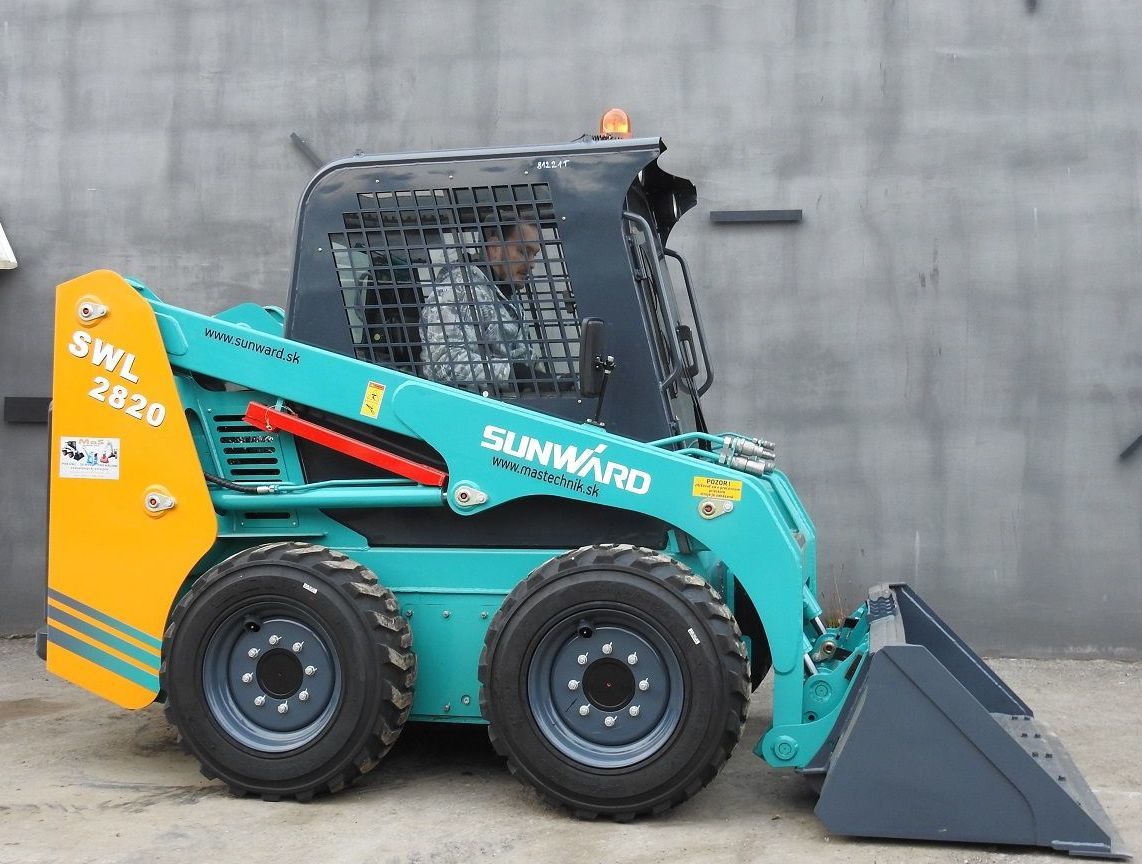 incarcator SWL 2820 excavator SWE 20F foto 7