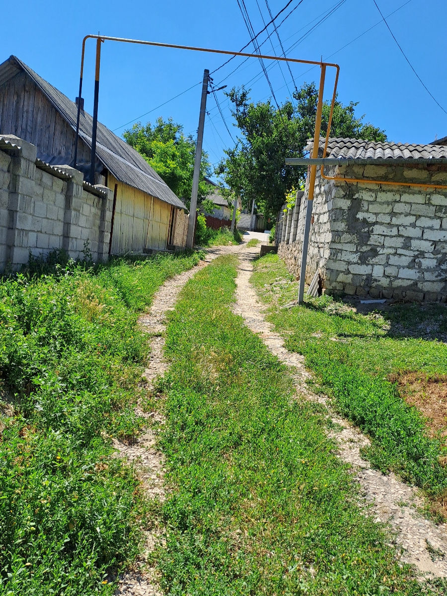 Vă propunem un lot pentru construcție de 28,42 ari în or.Ialoveni pe str. Barbu Lăutar. 80 000 euro. foto 3