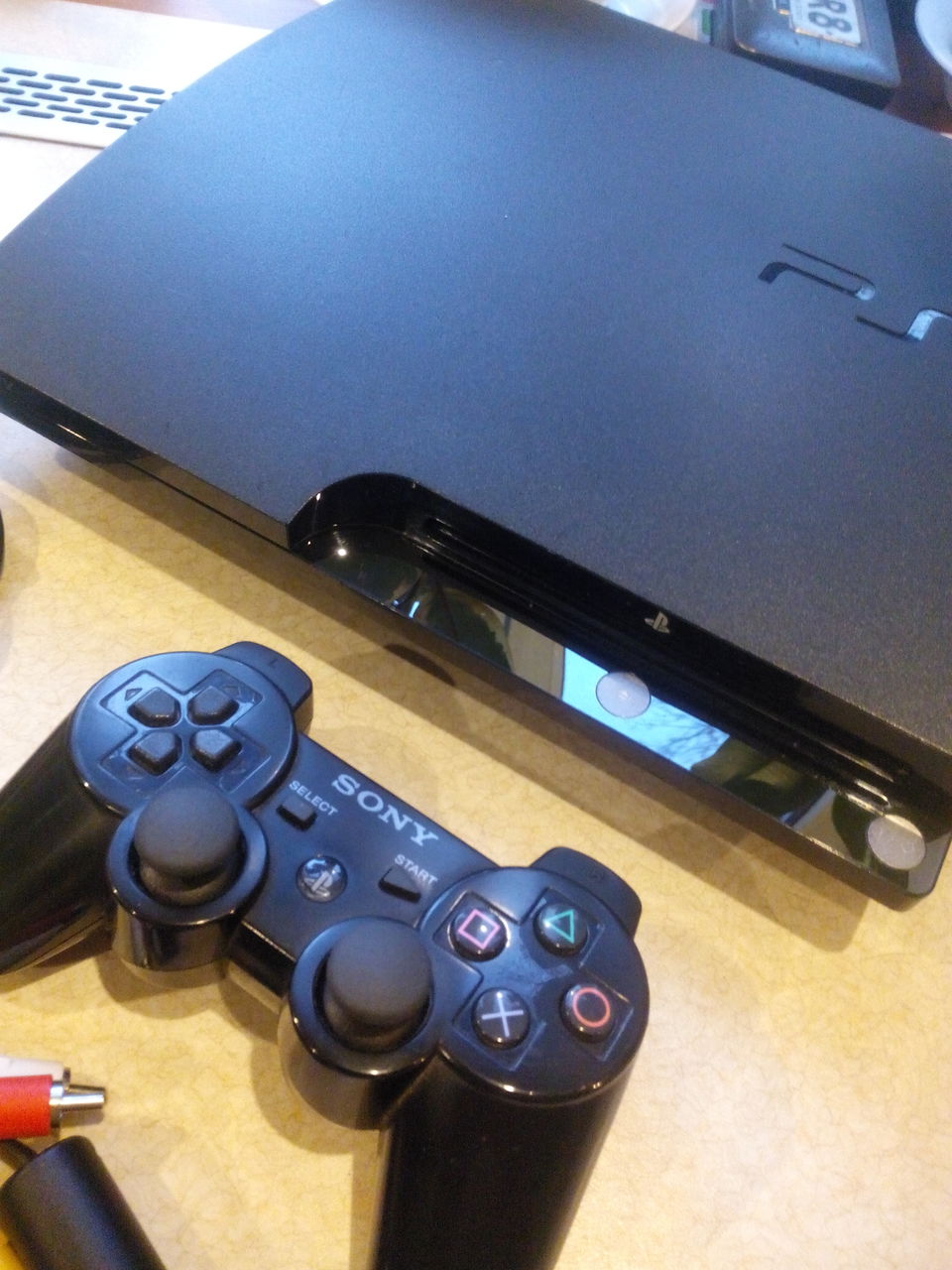 Продам Playstation 3(Slim) прошитую Rebug 4.80 250Gb Бельцы