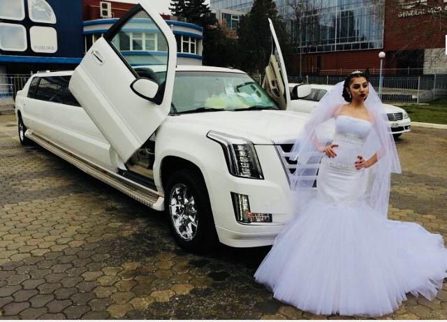 limuzina visurilor tale 40-60 euro!Limuzine Moldova!Limuzine Chisinau foto 8