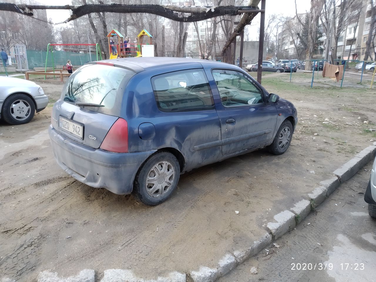 Renault Clio foto 0