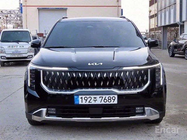 KIA Carnival foto 1