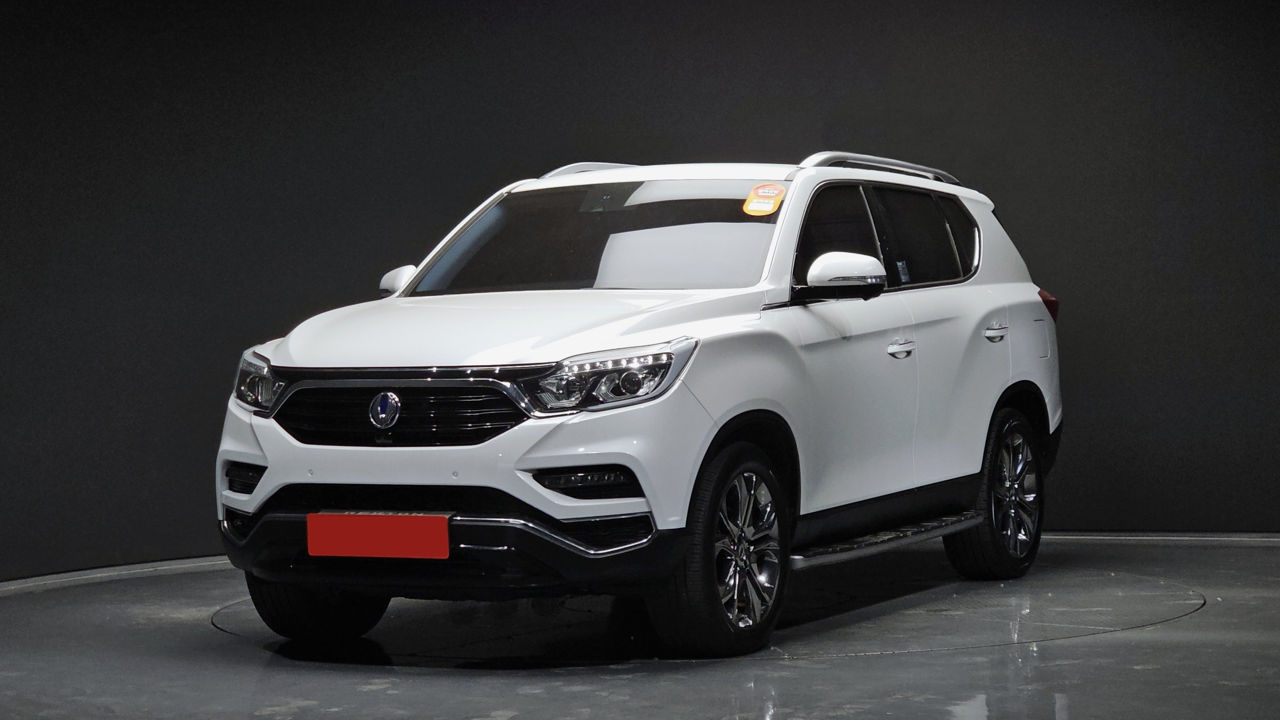 Ssangyong Rexton фото 0