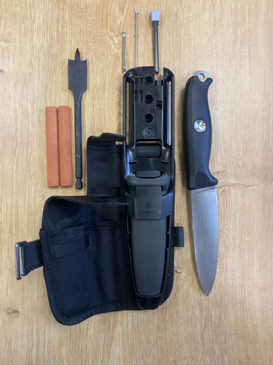 Нож Victorinox Venture Pro + Venture Pro Kit фото 4