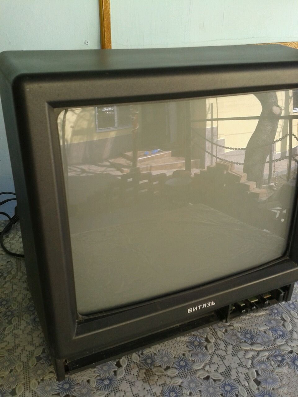 Televizor, radio / Телевизор, радио