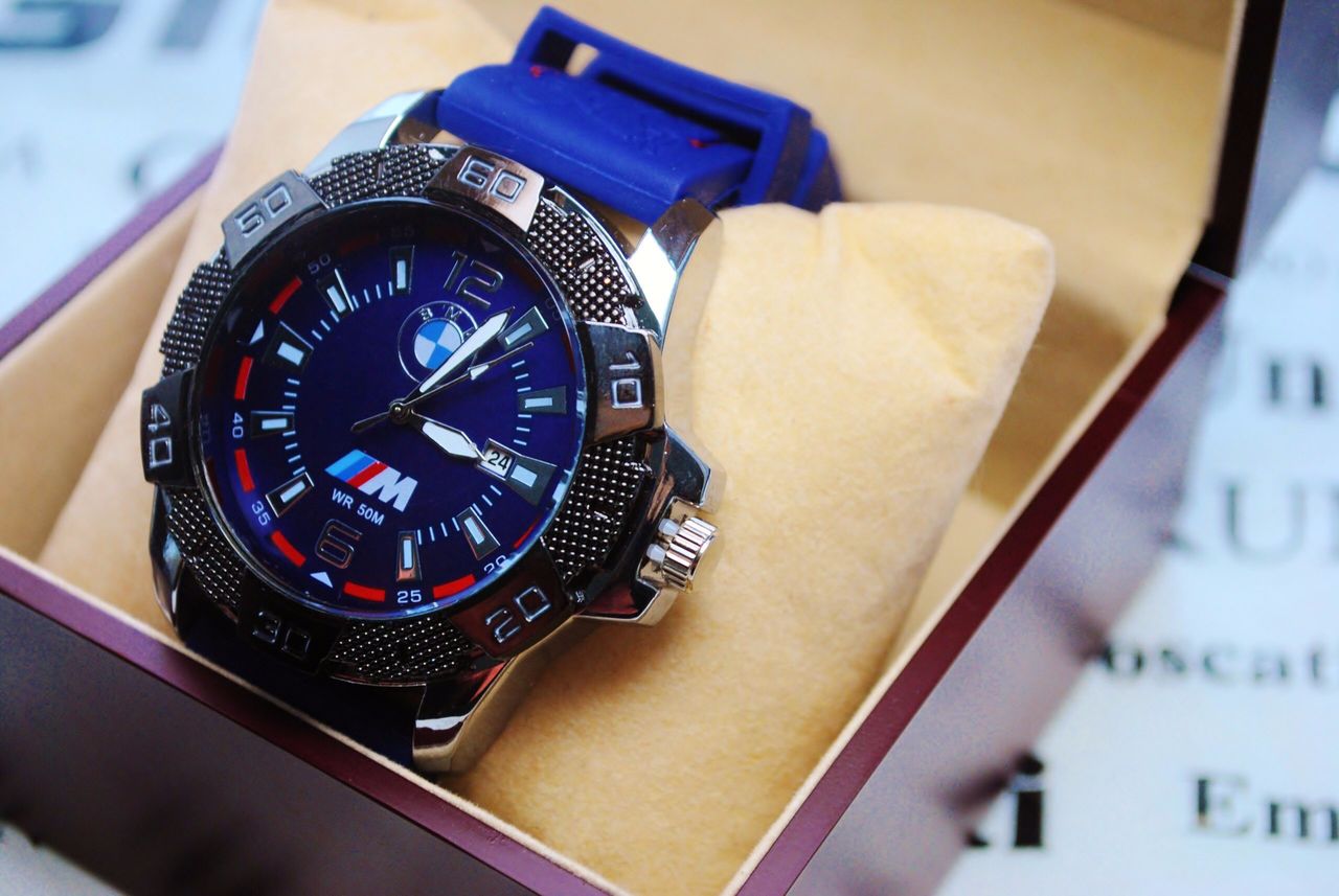 guess стоимость steel часов