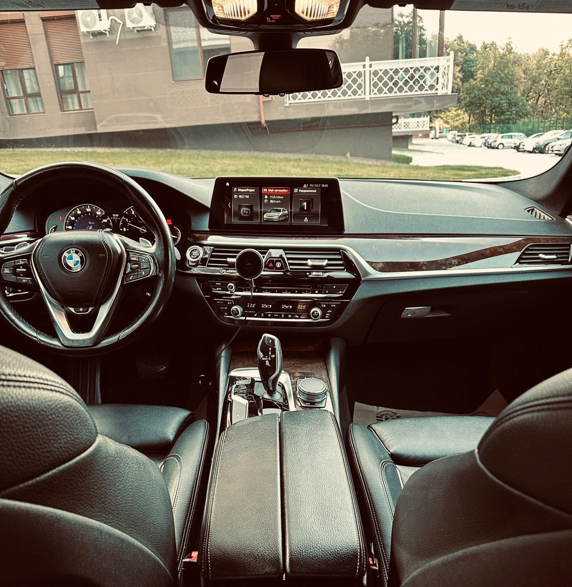 BMW 5 Series foto 7