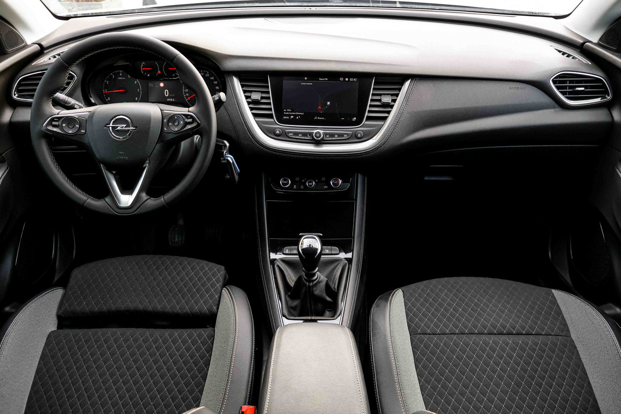 Opel Grandland X фото 6