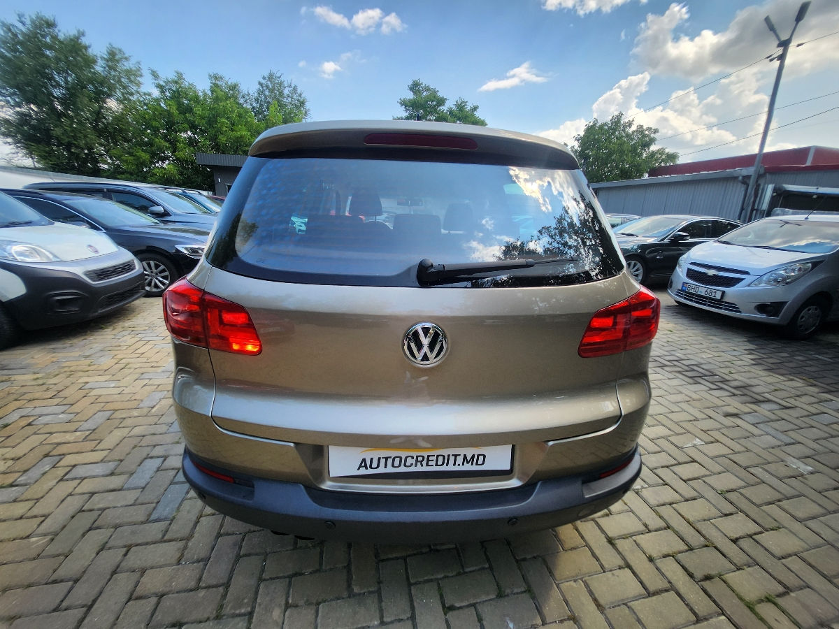 Volkswagen Tiguan foto 2