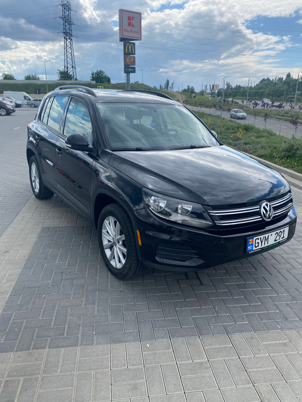 Volkswagen Tiguan фото 1