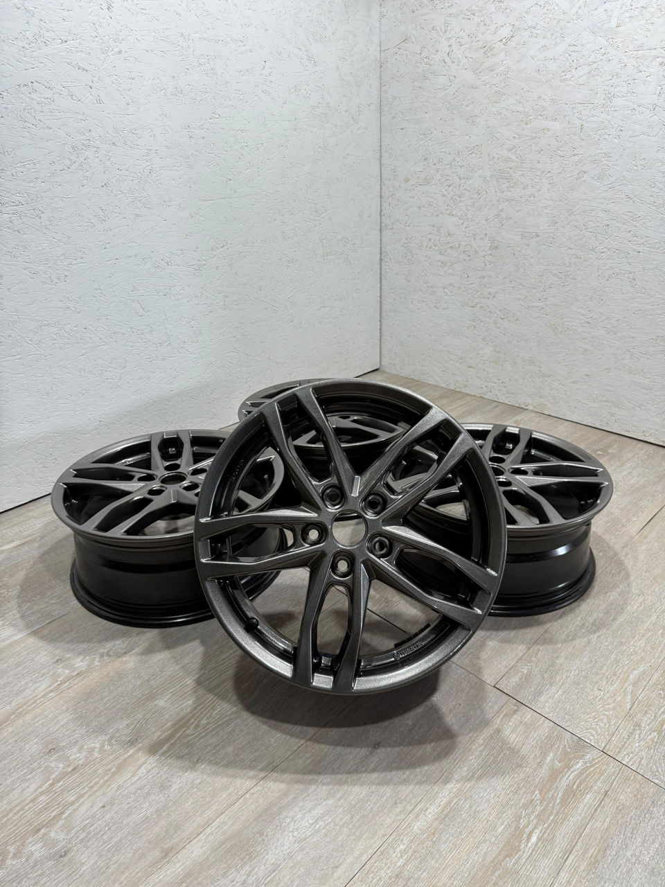 Диски R17 5x114.3 7Jx17 ET35 фото 1