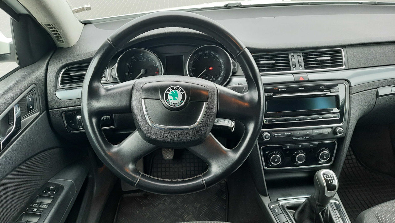 Skoda Superb foto 4