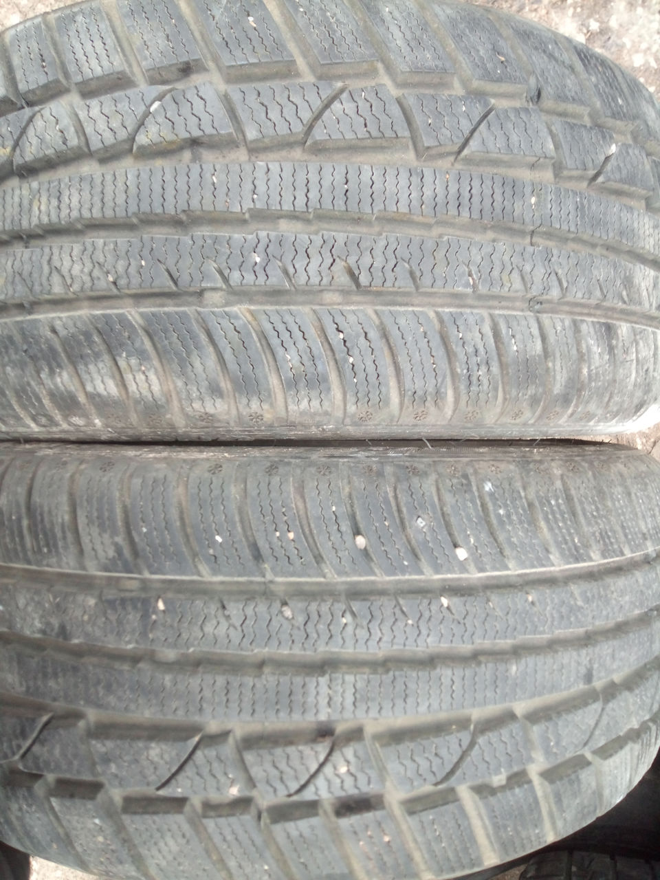 215/45R17 2Bucati 80% foto 1