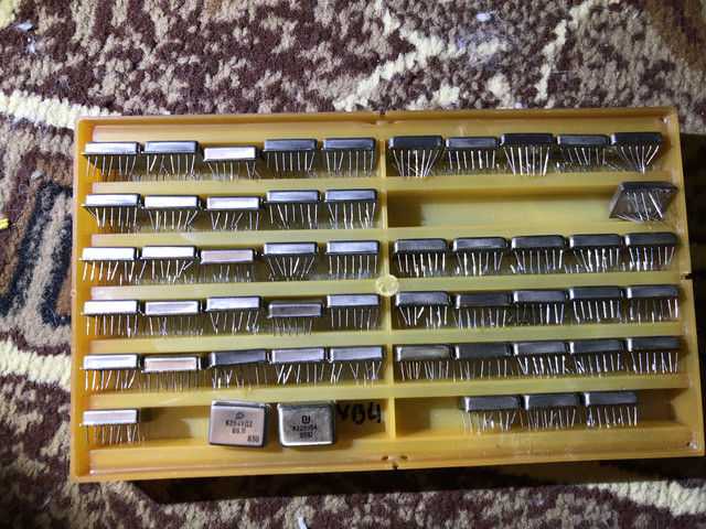 Советские микросхемы в кассетах , не паянные