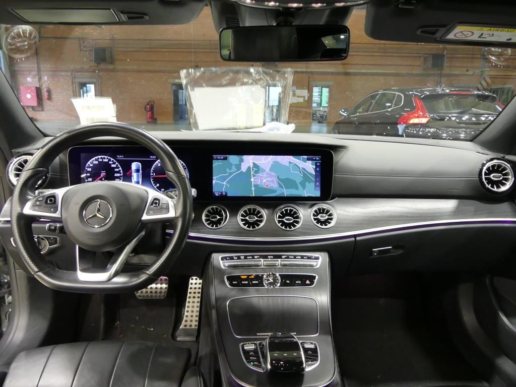 Mercedes E-Class Coupe foto 6