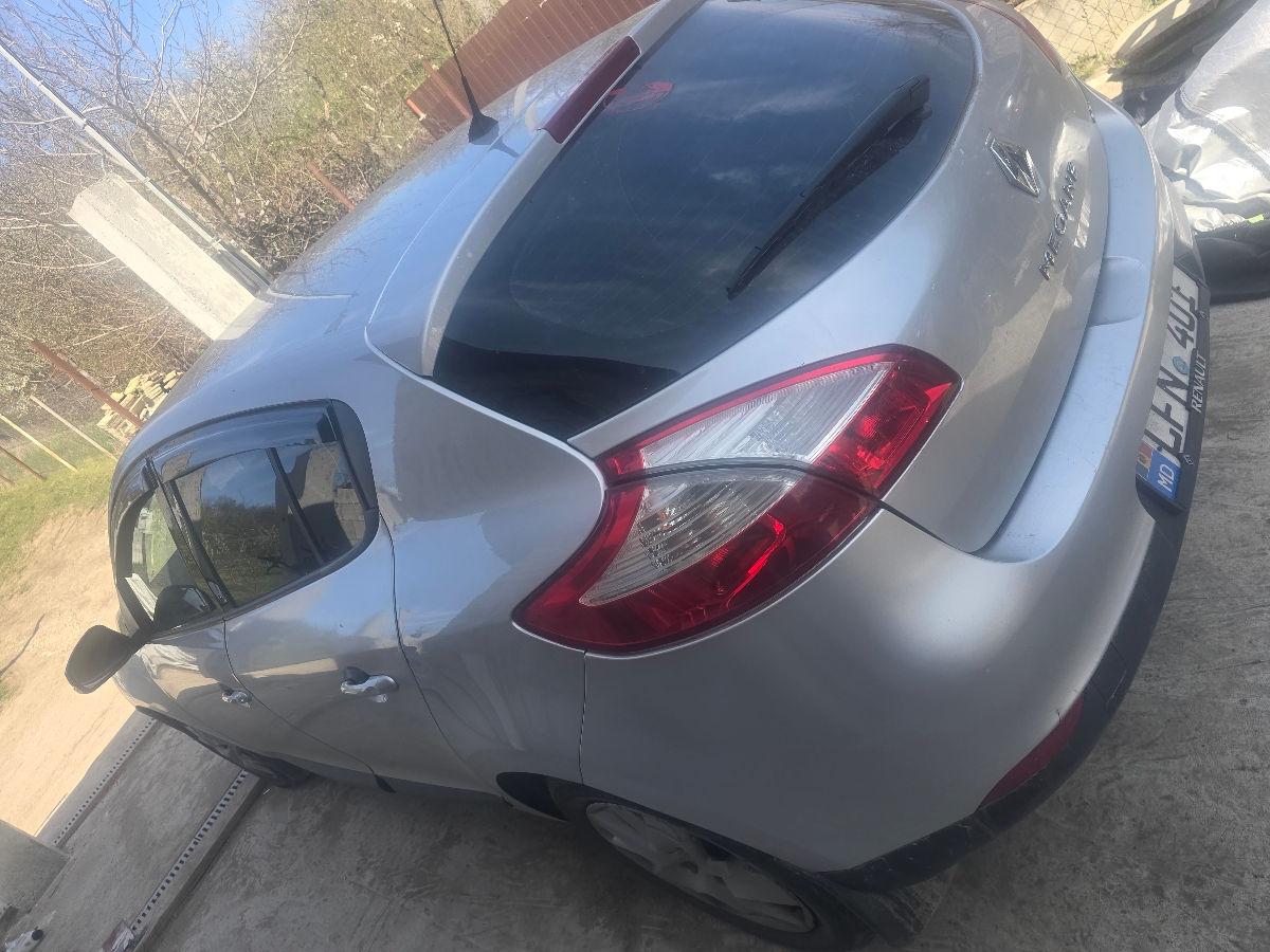 Renault Megane фото 3