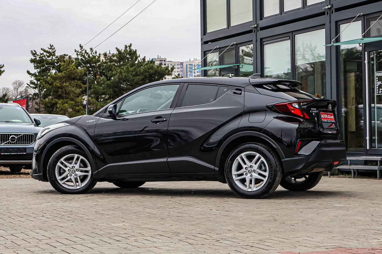 Toyota C-HR foto 1