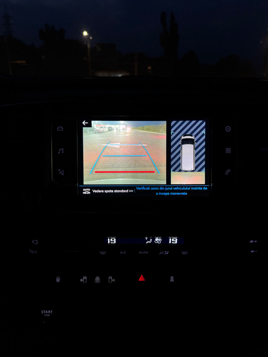 Peugeot Traveller foto 7