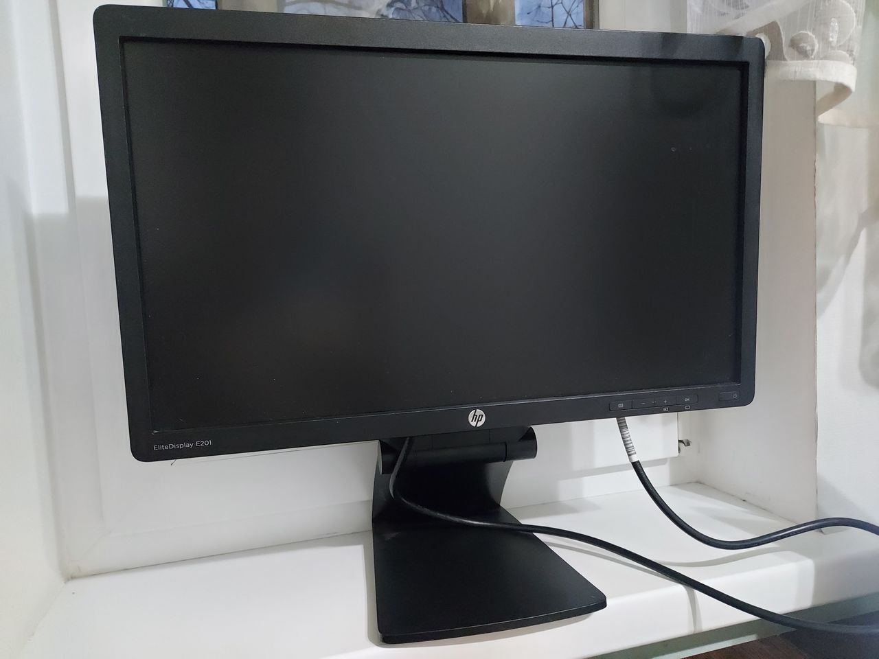 HP EliteDisplay E201 20" Monitor