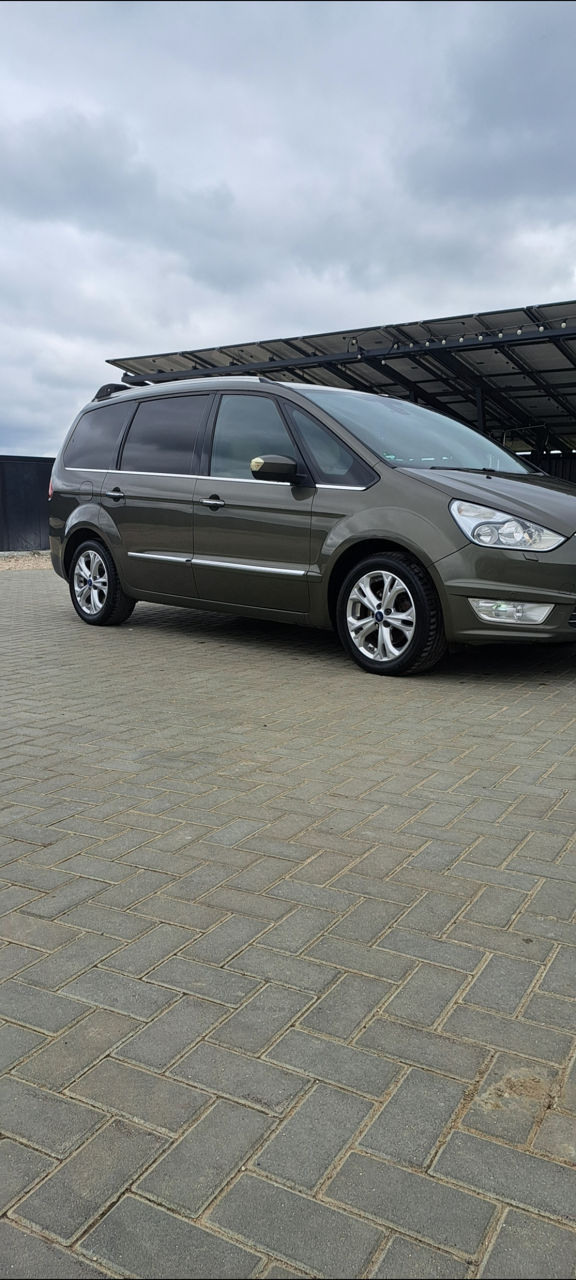 Ford Galaxy foto 4